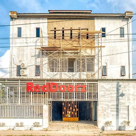 Reddoorz @ Jalan Kapten Muslim מדאן מראה חיצוני תמונה